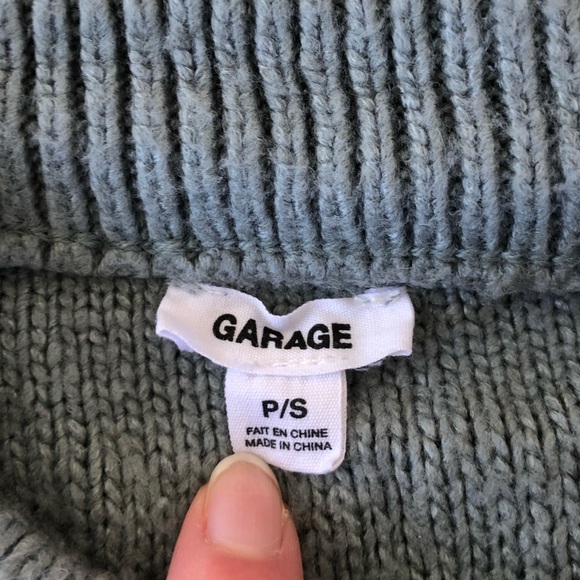 Turquoise Cable Knit Cropped Sweater - Picture 4 of 4